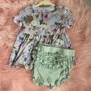 12-18 month posh peanut peplum and bummies set!